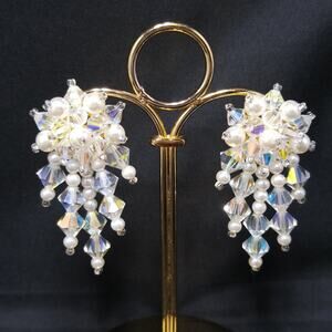 Vintage 1980s AB Crystal & Faux Pearl Dangle Clip On Earrings Gold Tone